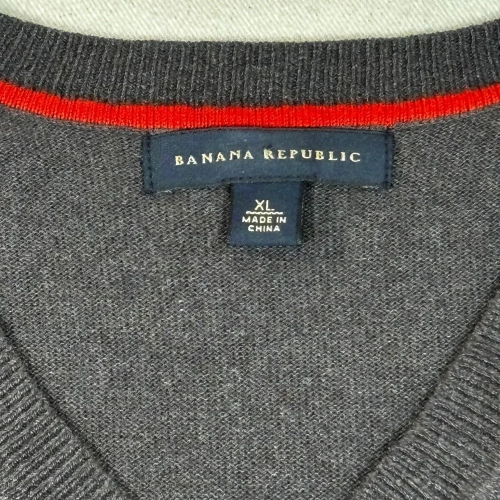 Banana Republic Mens Argyle V Neck Sweater Gray Red Silk Cashmere XL 1375